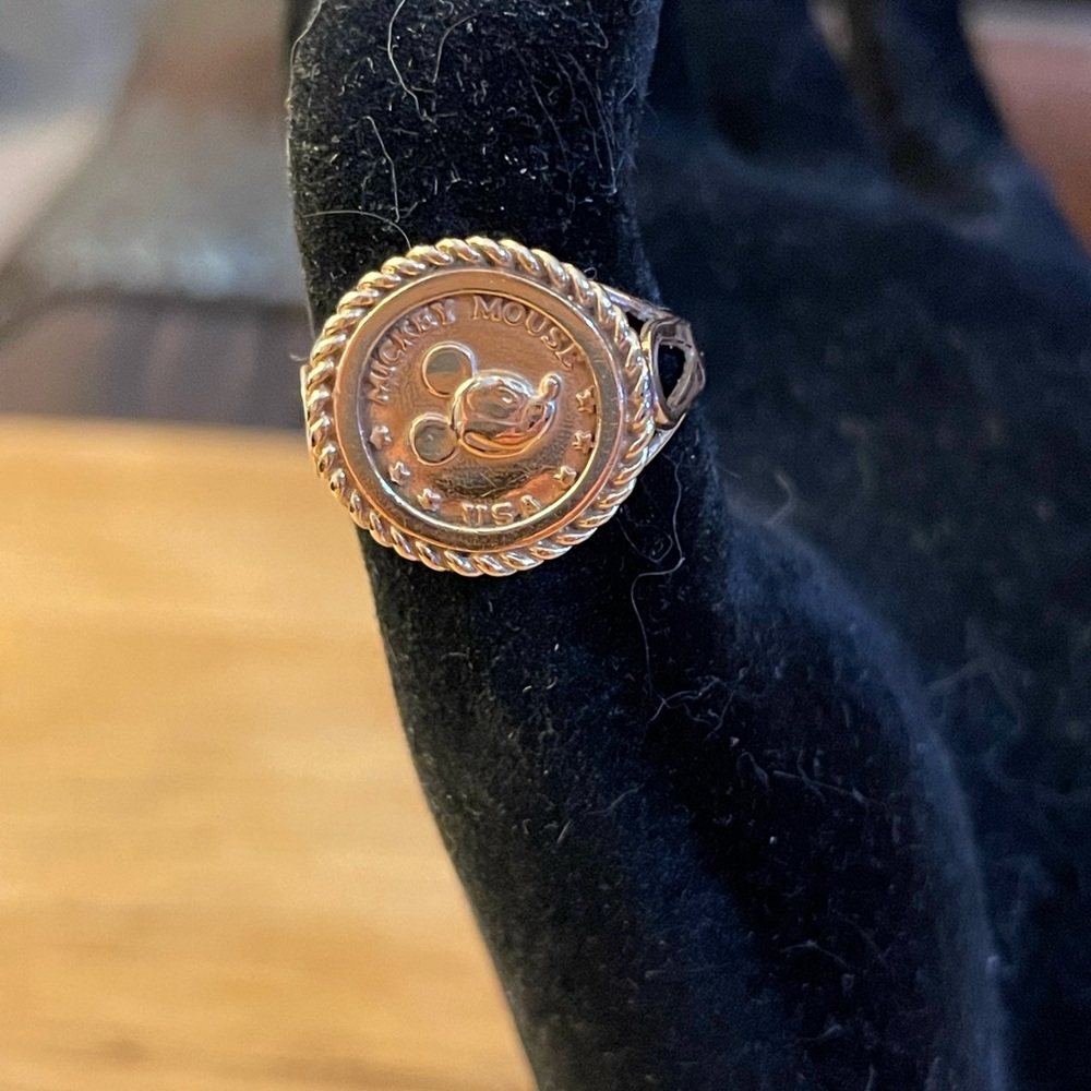 Van Dell Disney 10kt Gold Mickey Mouse USA Coin Ring size 5 Vintage Original Box - Picture 16 of 16